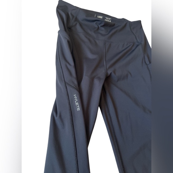 Hylete Black High Wasted Leggings with Pockets - Picture 8 of 9